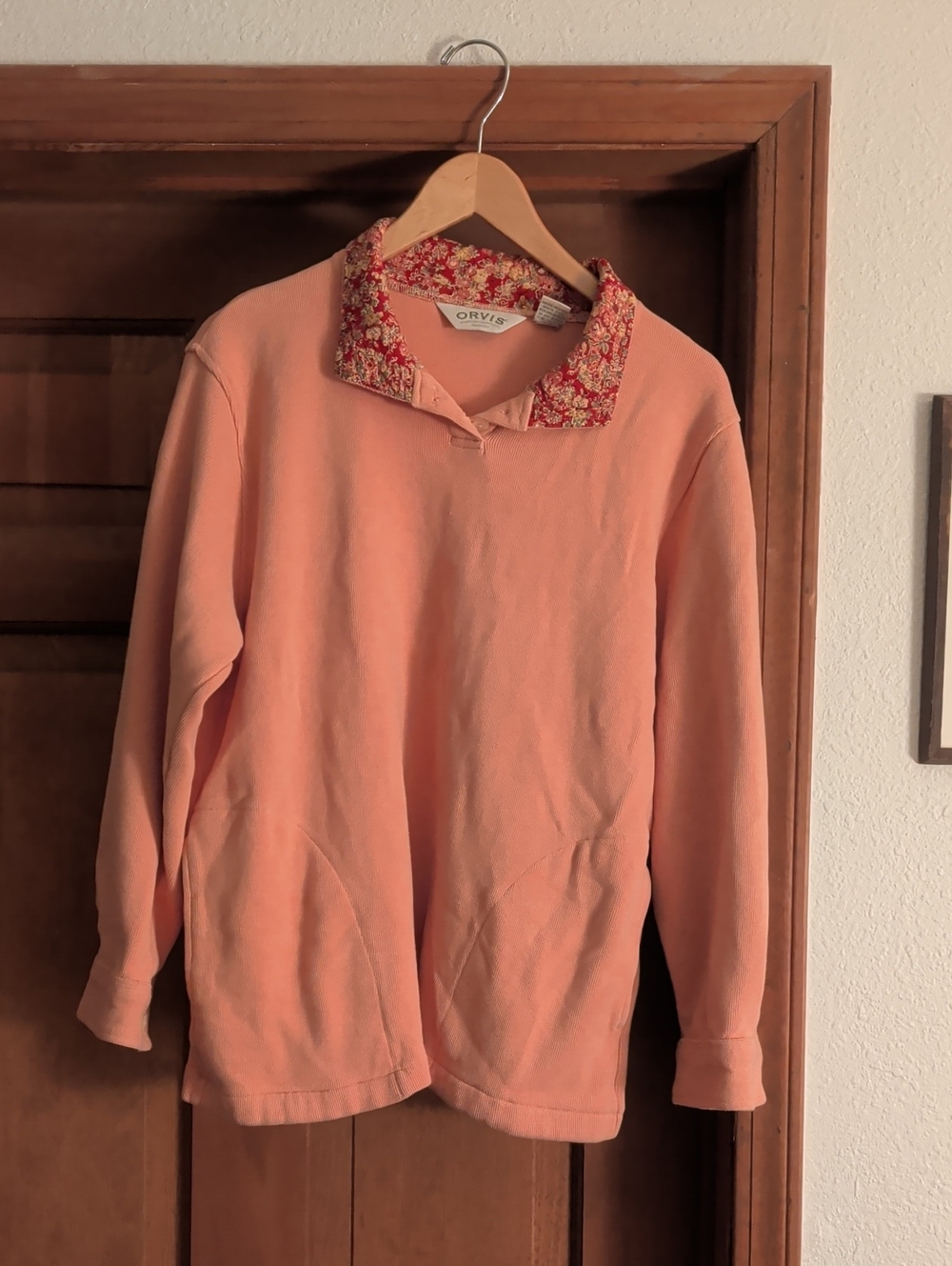 Orvis Women's Size M Peach/Light Orange Floral-Trim Button Shirt